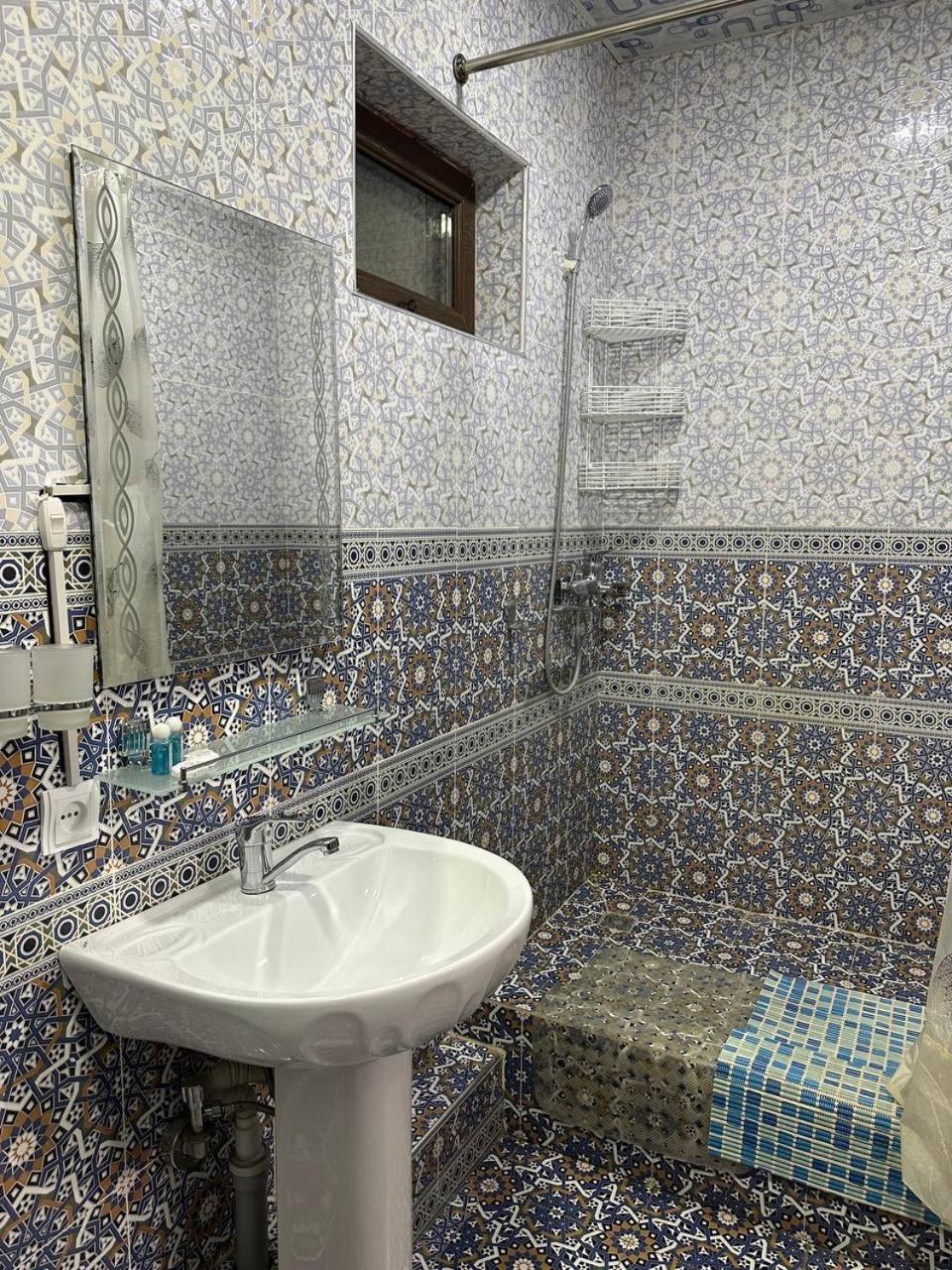 Vostok Hotel ブハラ エクステリア 写真