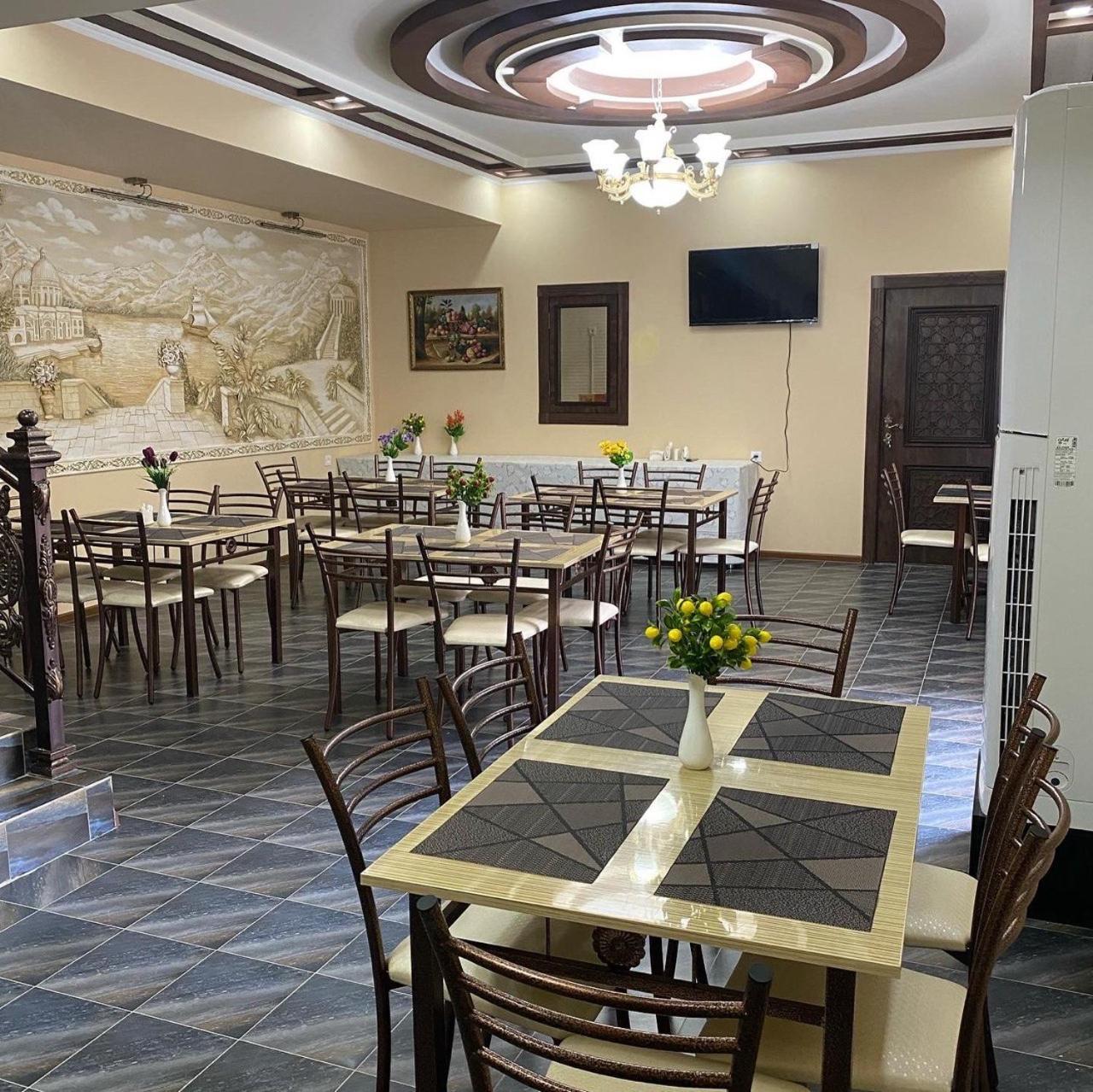 Vostok Hotel ブハラ エクステリア 写真