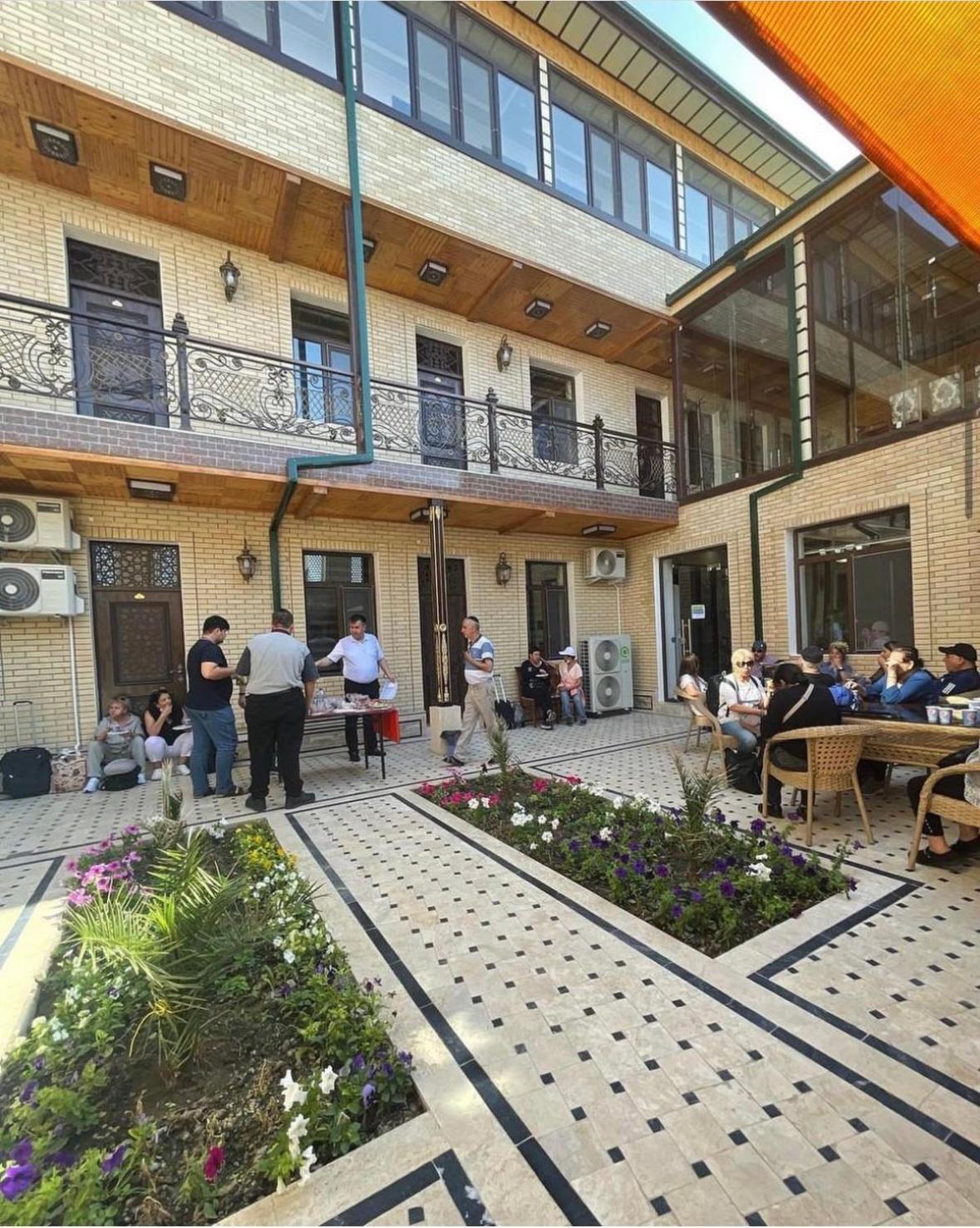 Vostok Hotel ブハラ エクステリア 写真